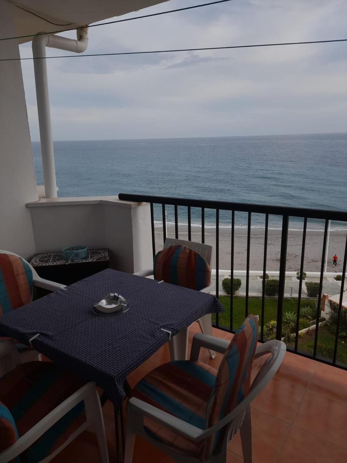 Precioso Apartamento Frontal Al Mar Nerja Eksteriør billede