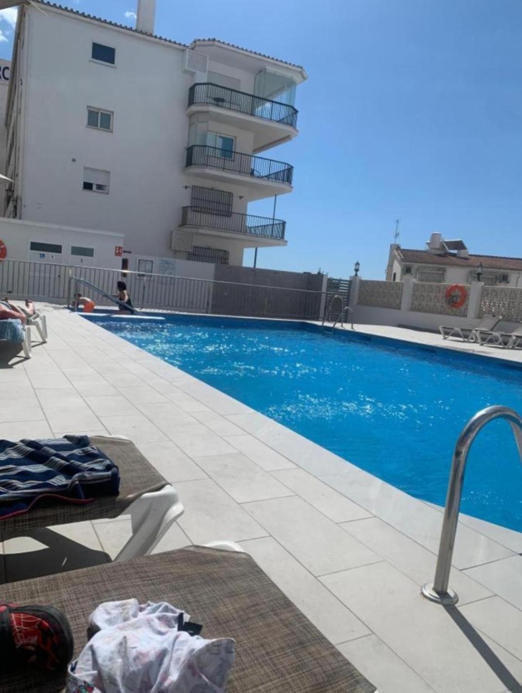 Precioso Apartamento Frontal Al Mar Nerja Eksteriør billede
